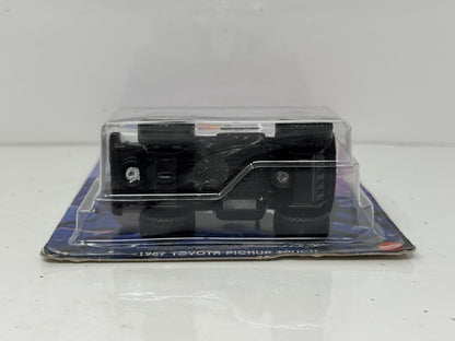 Hot Wheels Tubular Trucks 1987 Toyota Pickup Truck 1:64 Diecast