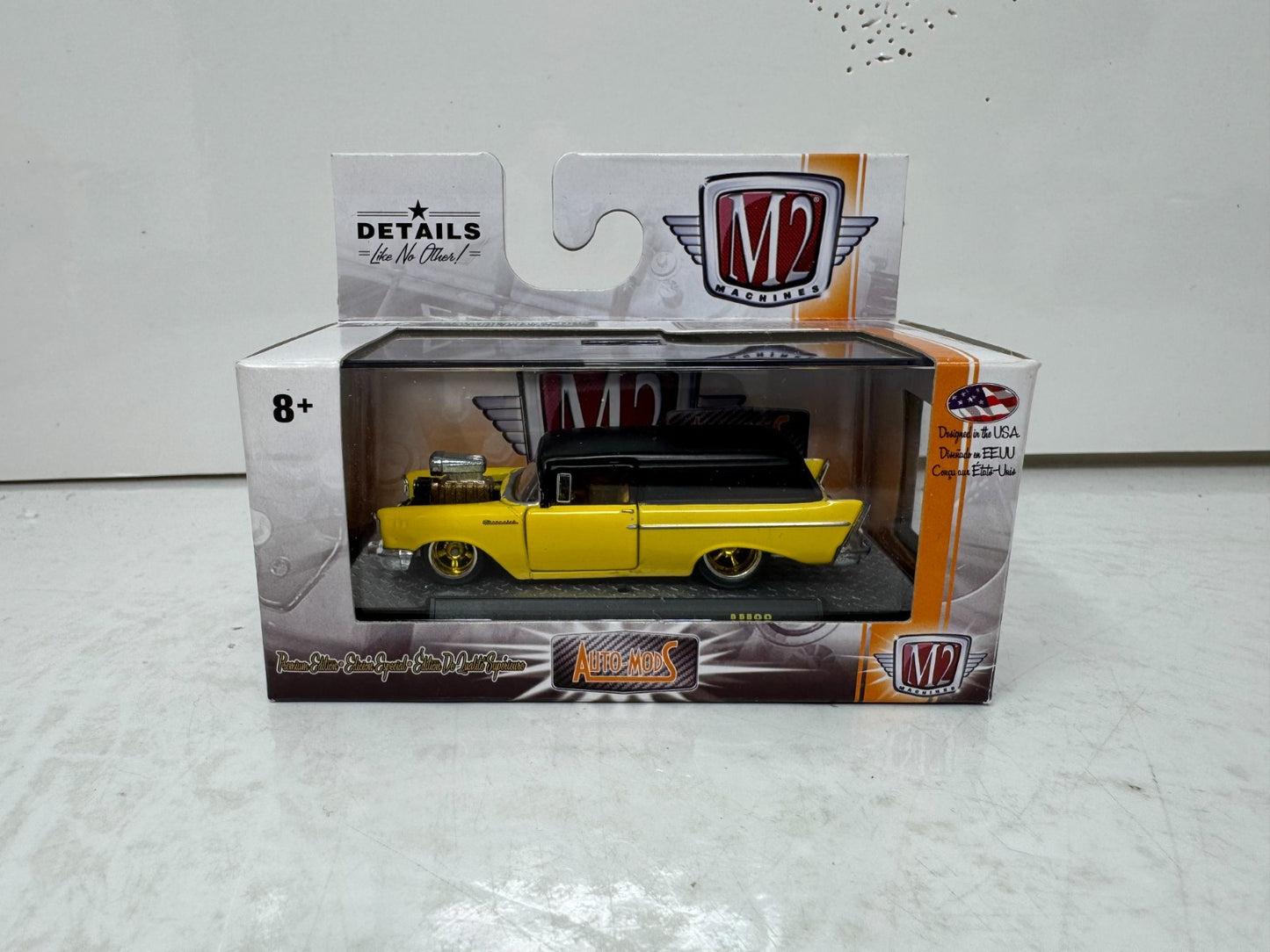 M2 Machines Auto Mods 1957 Chevrolet Sedan Delivery 1:64 Diecast Custom