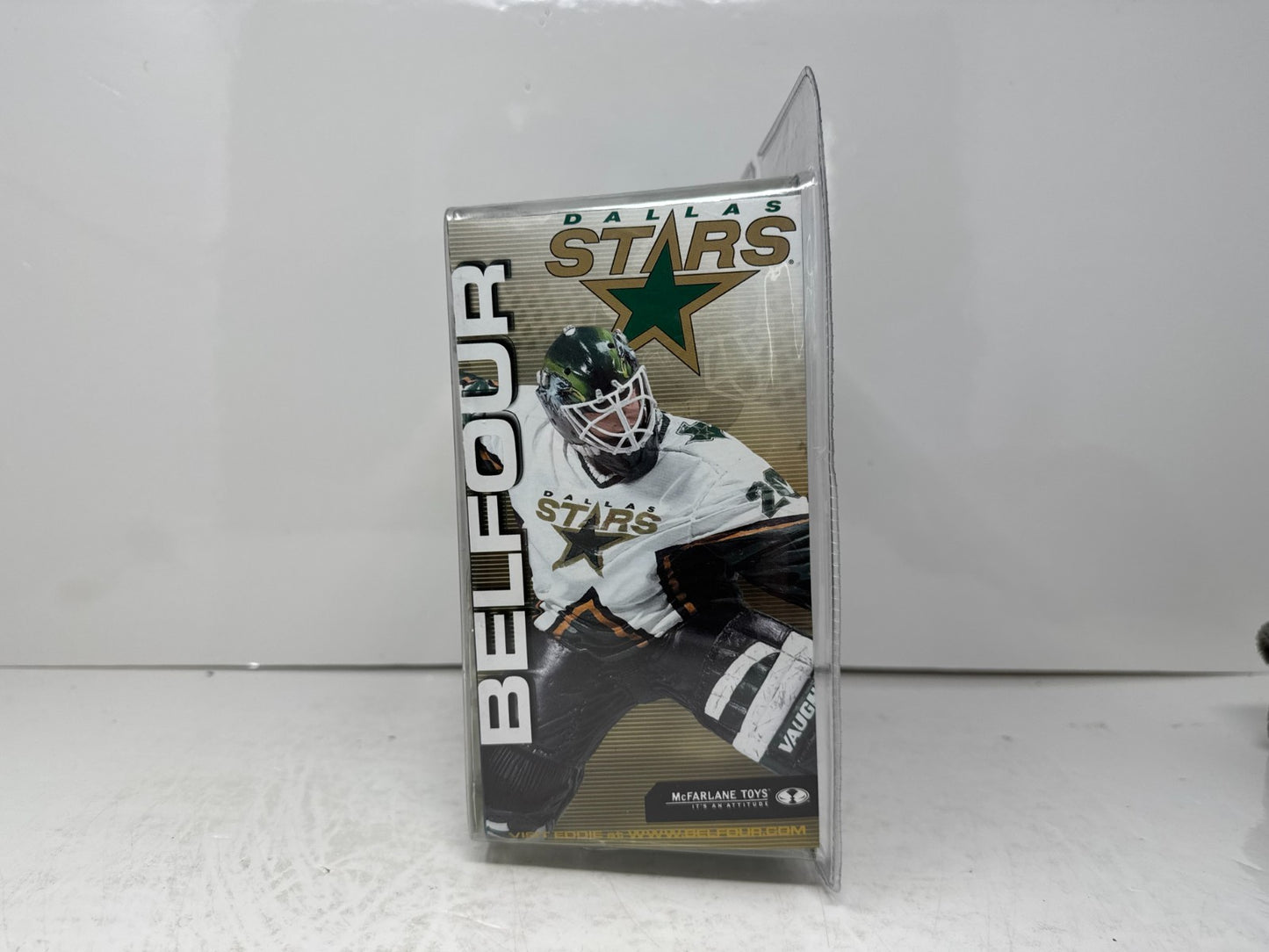 McFarlane NHL Ed Belfour Dallas Stars Series 1 Figure w/ Team Logo Water Bottle