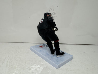 McFarlane Jonathan Toews Team Canada 2010 Olympics Figure Auto Signed