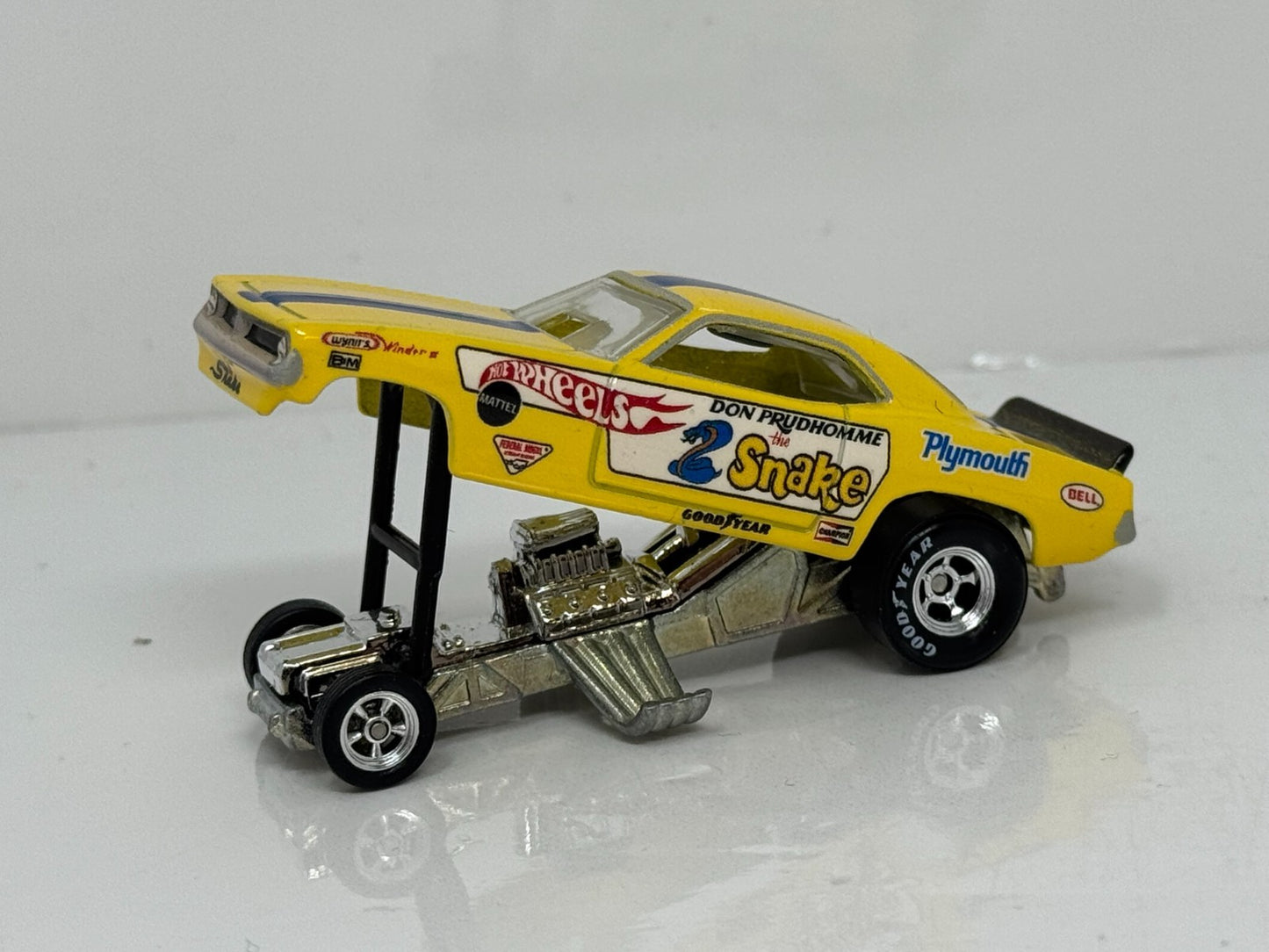 Hot Wheels Premium Team Transport 1972 Plymouth Cuda Funny Car 1:64 Diecast