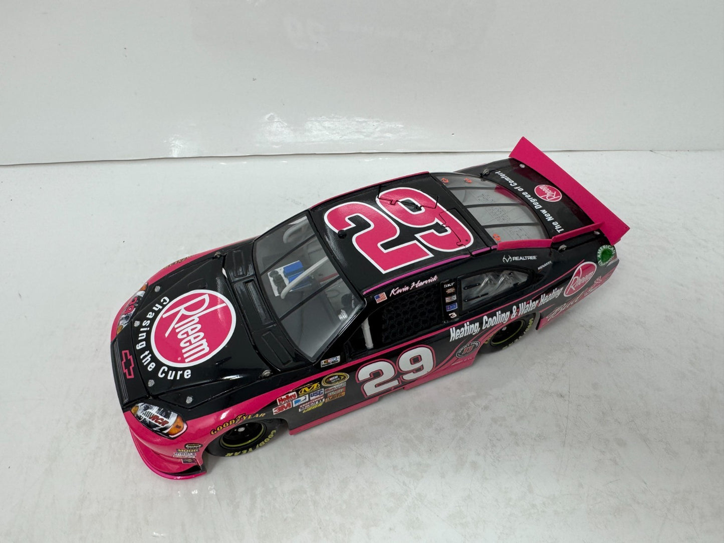 Lionel Nascar #29 Kevin Harvick Rheem Pink 2011 Chevy Impala 1:24 Diecast