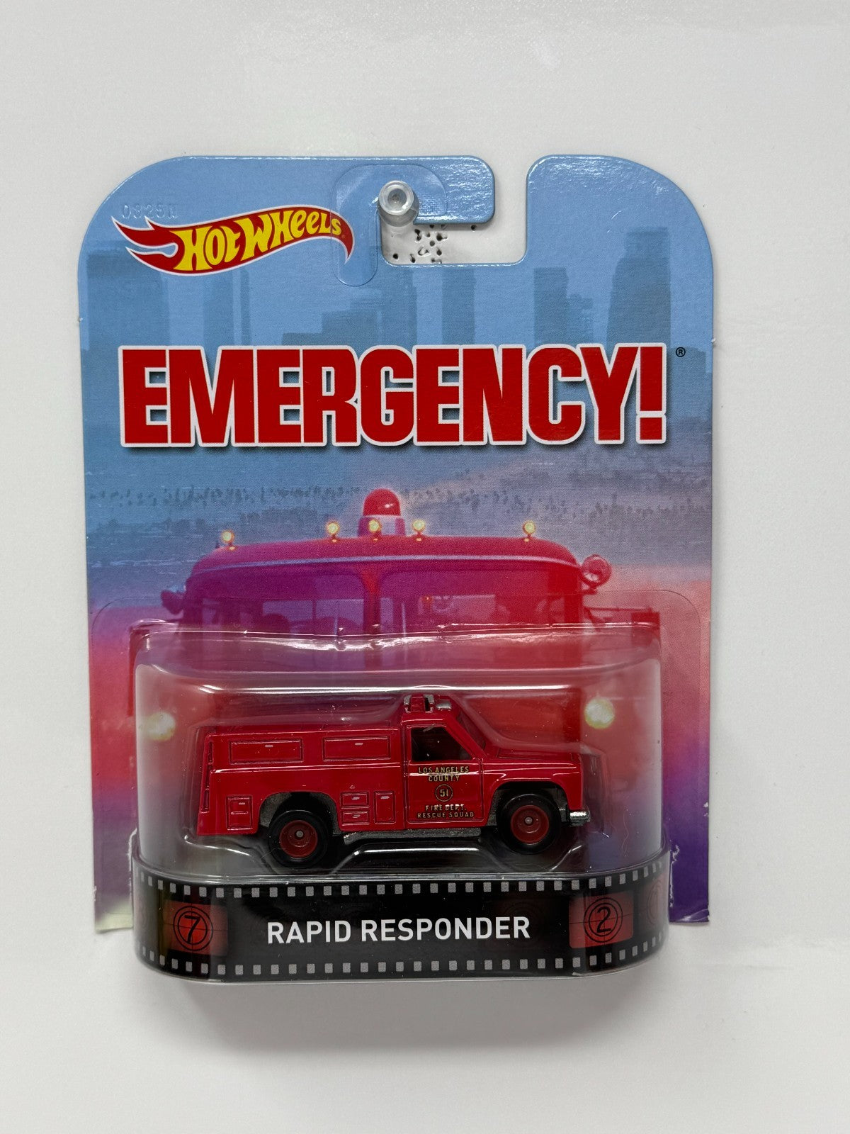 Hot Wheels Retro Entertainment Emergency! Rapid Responder 1:64 Diecast