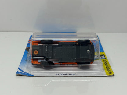 Hot Wheels Speed Graphics 1987 Dodge D100 1:64 Diecast