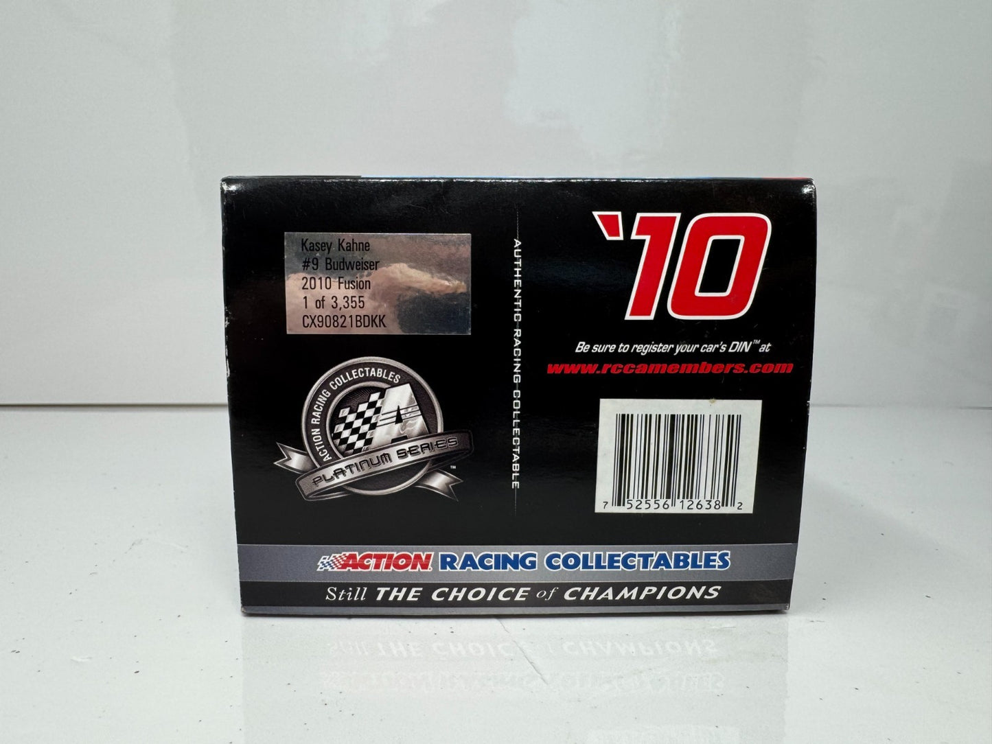 Action NASCAR Kasey Kahne #9 Budweiser 2010 Ford Fusion 1:24 Diecast