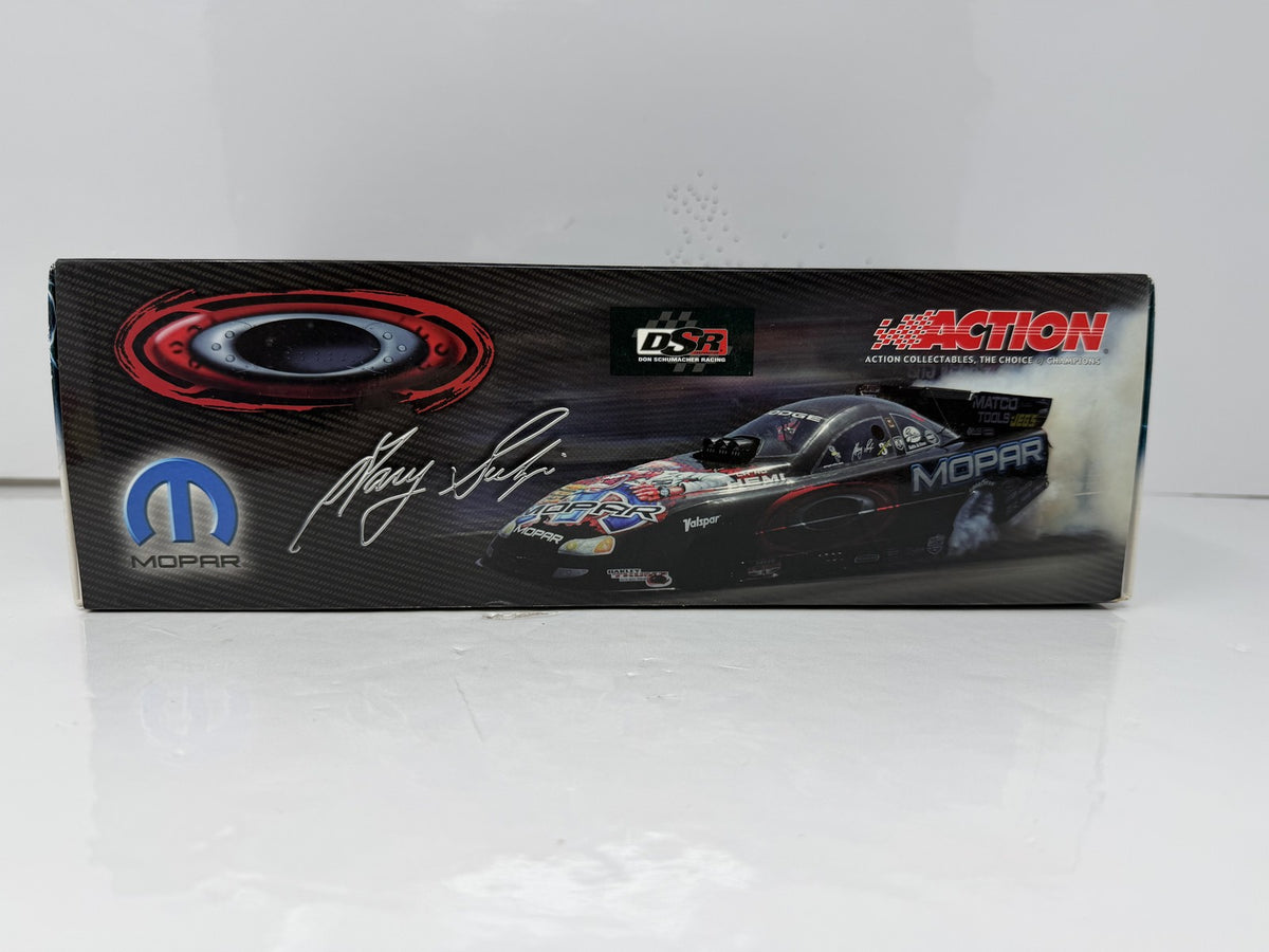 Action NHRA Gary Scelzi Oakley 2005 Dodge Stratus Brushed Metal 1:24 Diecast