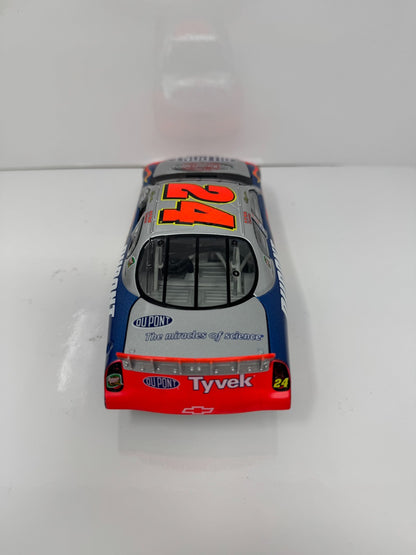 Action NASCAR Jeff Gordon #24 DuPont The Victory Lap 2003 Chevy 1:24 Diecast