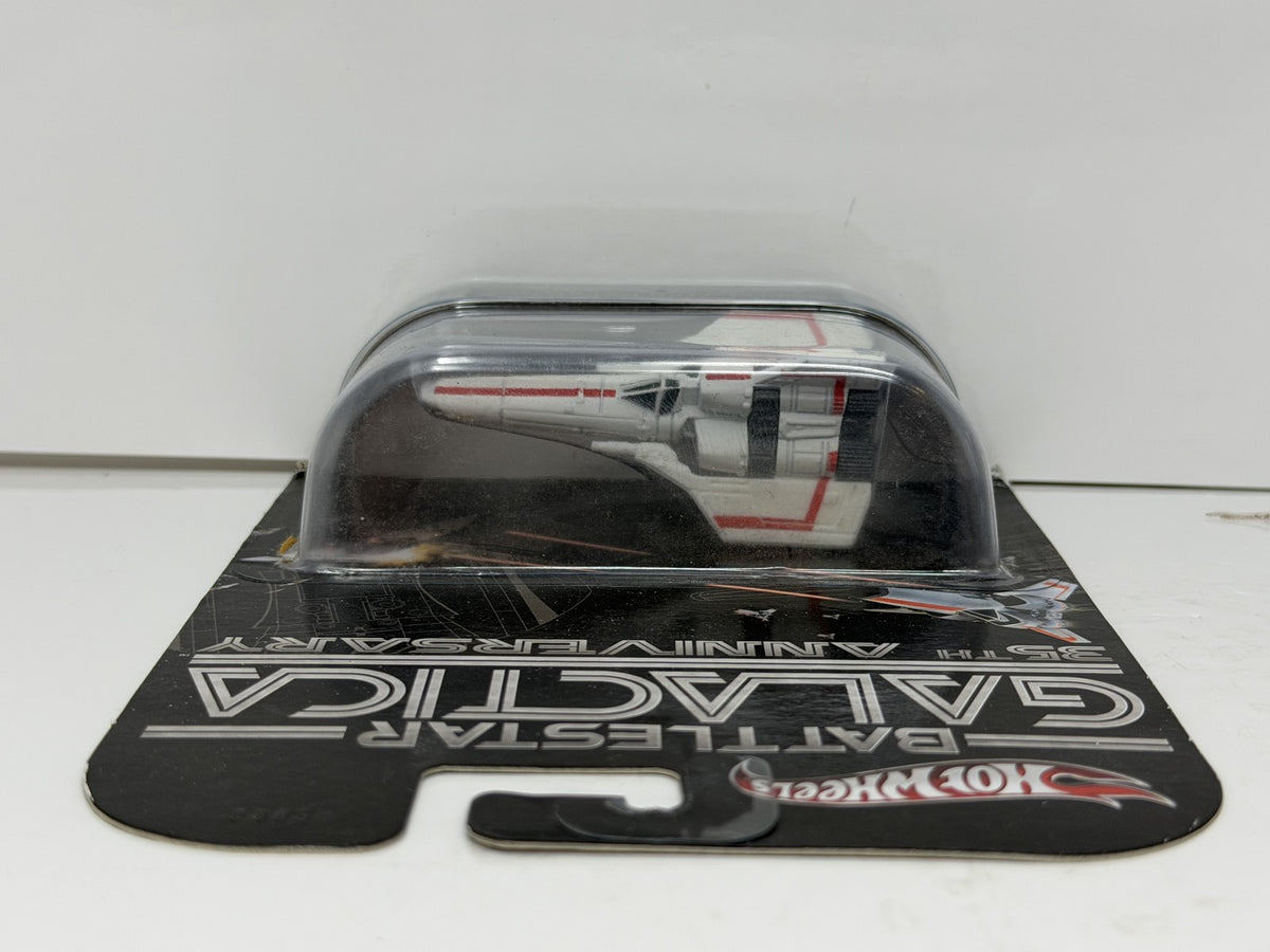 Hot Wheels Retro Entertainment Battlestar Galactica Colonial Viper 1:64 Diecast