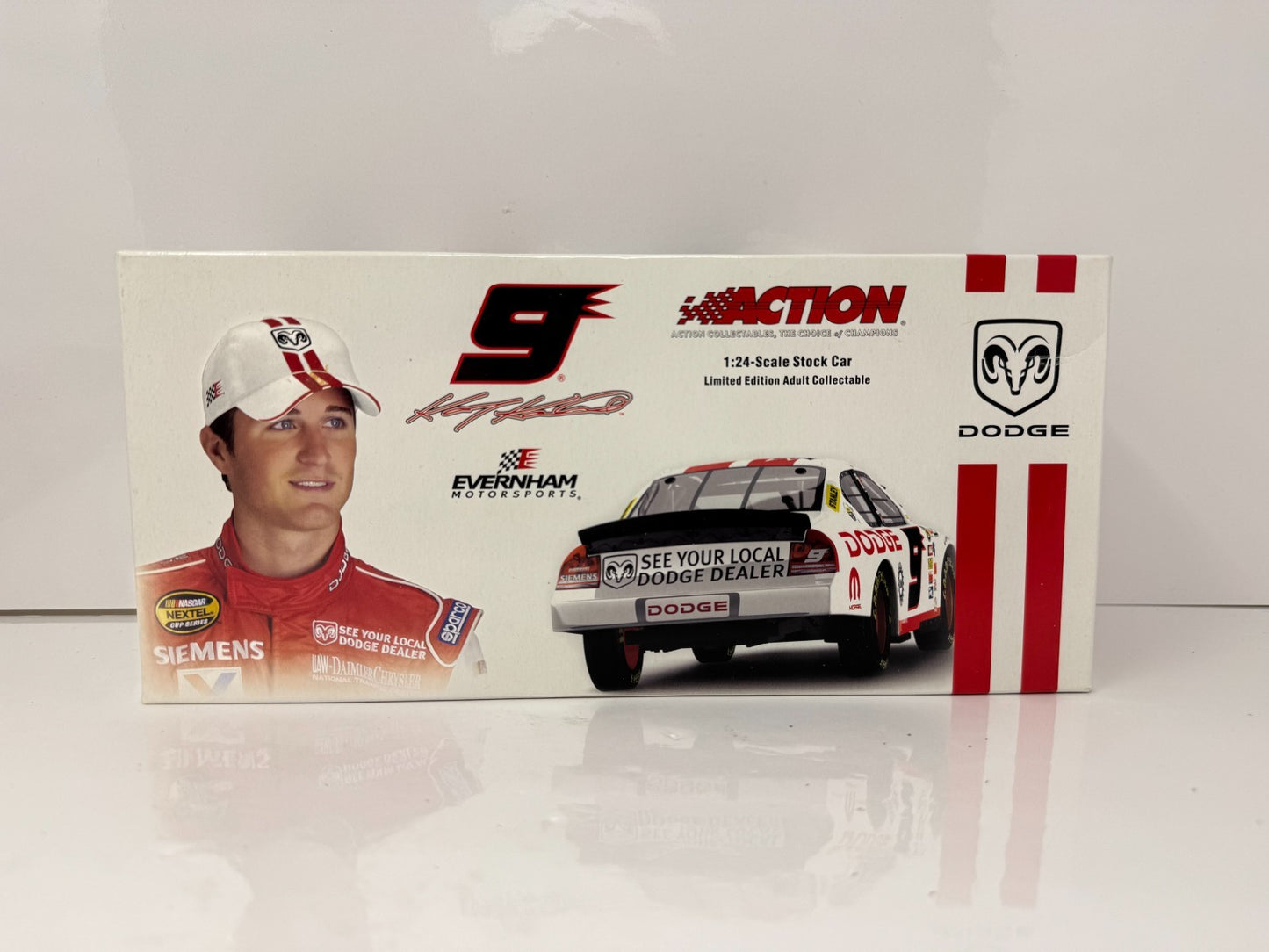 Action NASCAR Kasey Kahne #9 Reverse Pit Cap Car 2005 Dodge Charger 1:24 Diecast