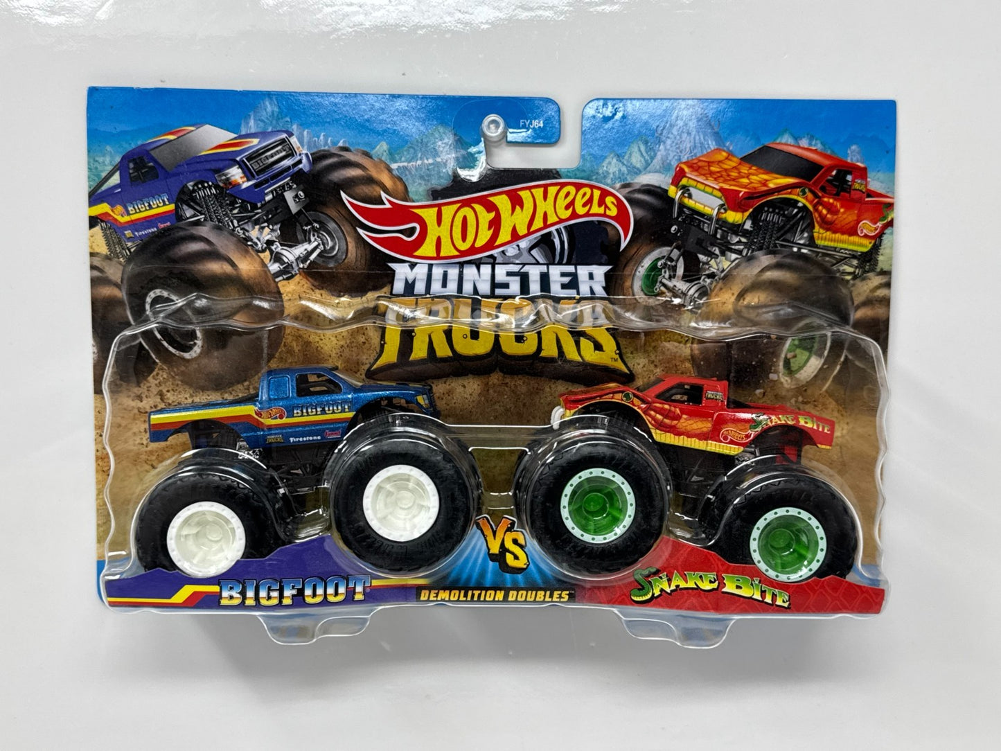 Hot Wheels Monster Trucks Bigfoot vs Snake Bite Demolition Doubles 1:64 Diecast