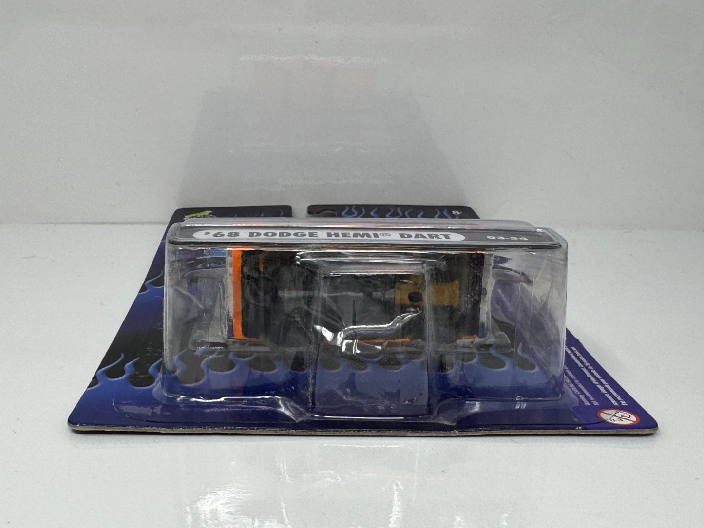 Muscle Machines 1968 Dodge Hemi Dart 1:64 Diecast
