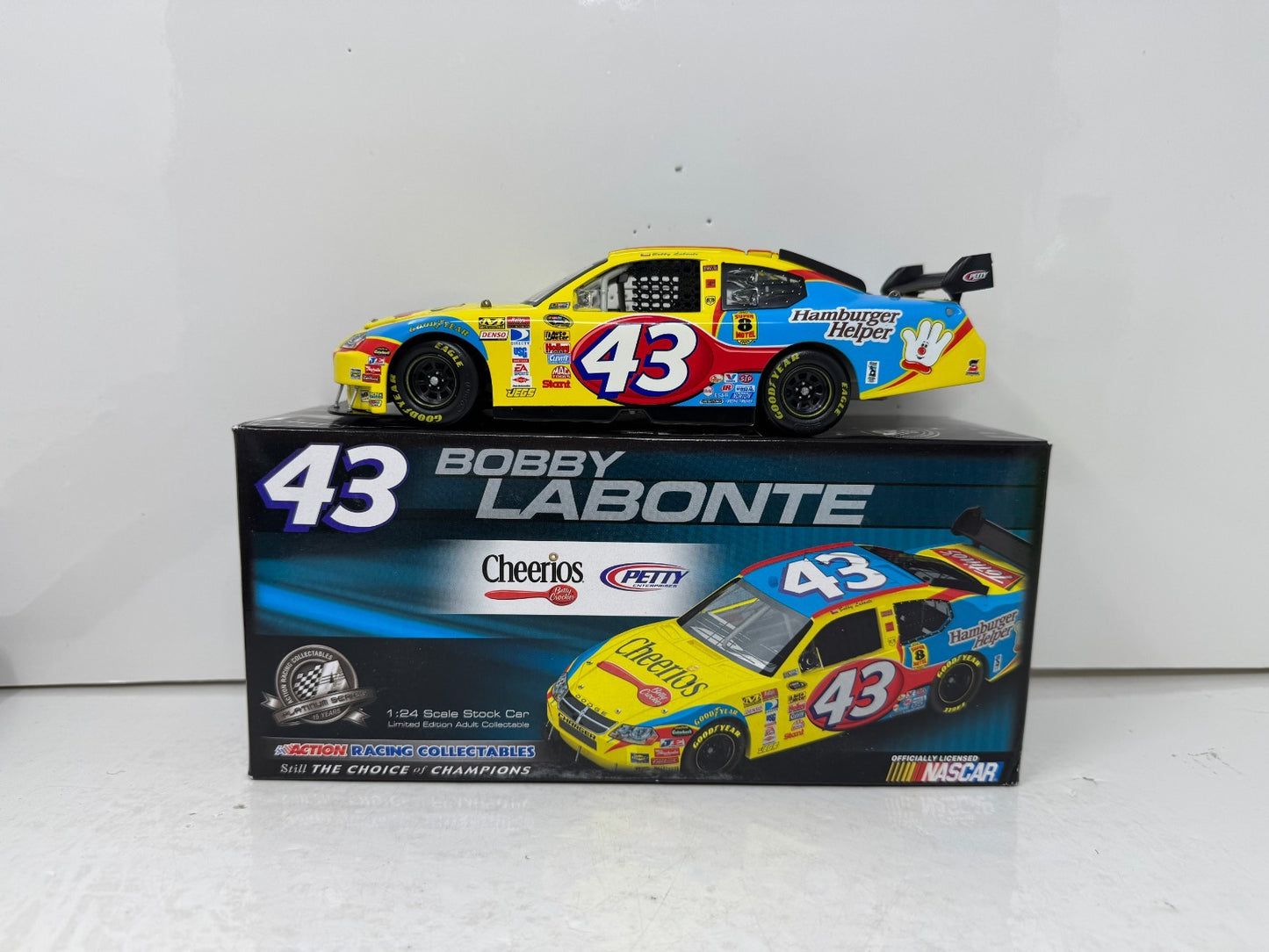 Action Nascar #43 Bobby Labonte Cheerios 2008 Charger 1:24 Diecast