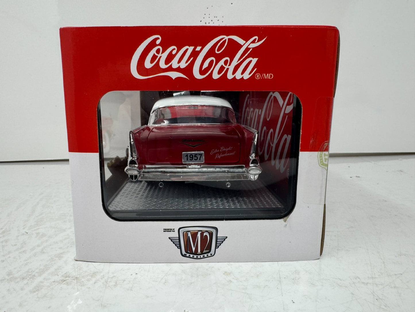 M2 Machines 1957 Chevrolet Bel Air Hardtop Coca-Cola 1:24 Diecast