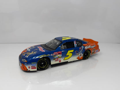Action NASCAR Terry Labonte #5 Kellogg’s Looney Tunes 2002 Chevy 1:24 Diecast