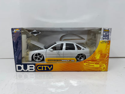 Jada Dub City 1996 Chevy Impala 1:24 Diecast KMC Wheels 22 Inch SS Rims