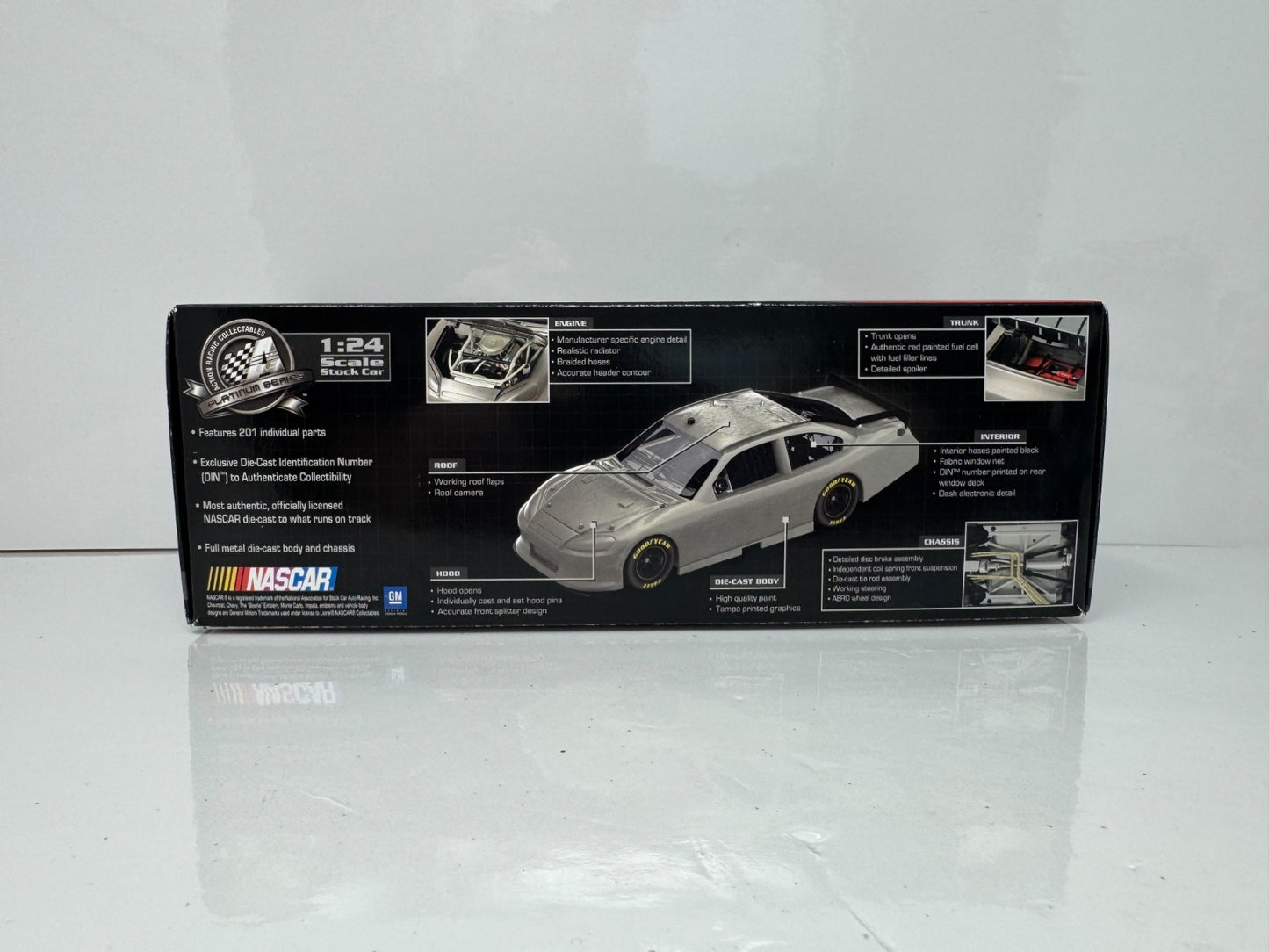 Lionel NASCAR Kasey Kahne #5 Farmers Insurance 2012 Chevy Impala 1:24 Diecast