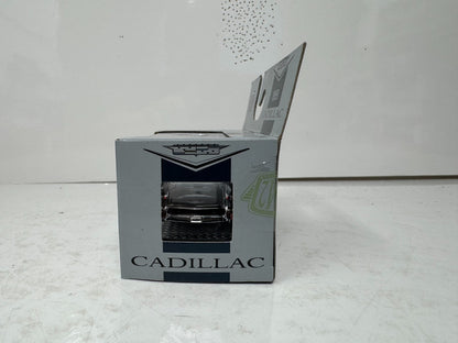 M2 Machines Auto Thentics 1959 Cadillac Series 62 1:64 Diecast