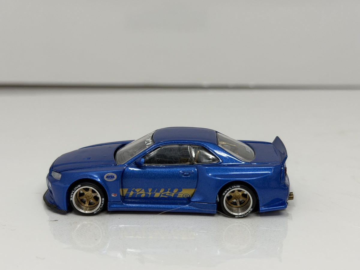 Kaido House Mini GT Nissan Skyline GT-R R34 Shinjuku V2 1:64 Diecast