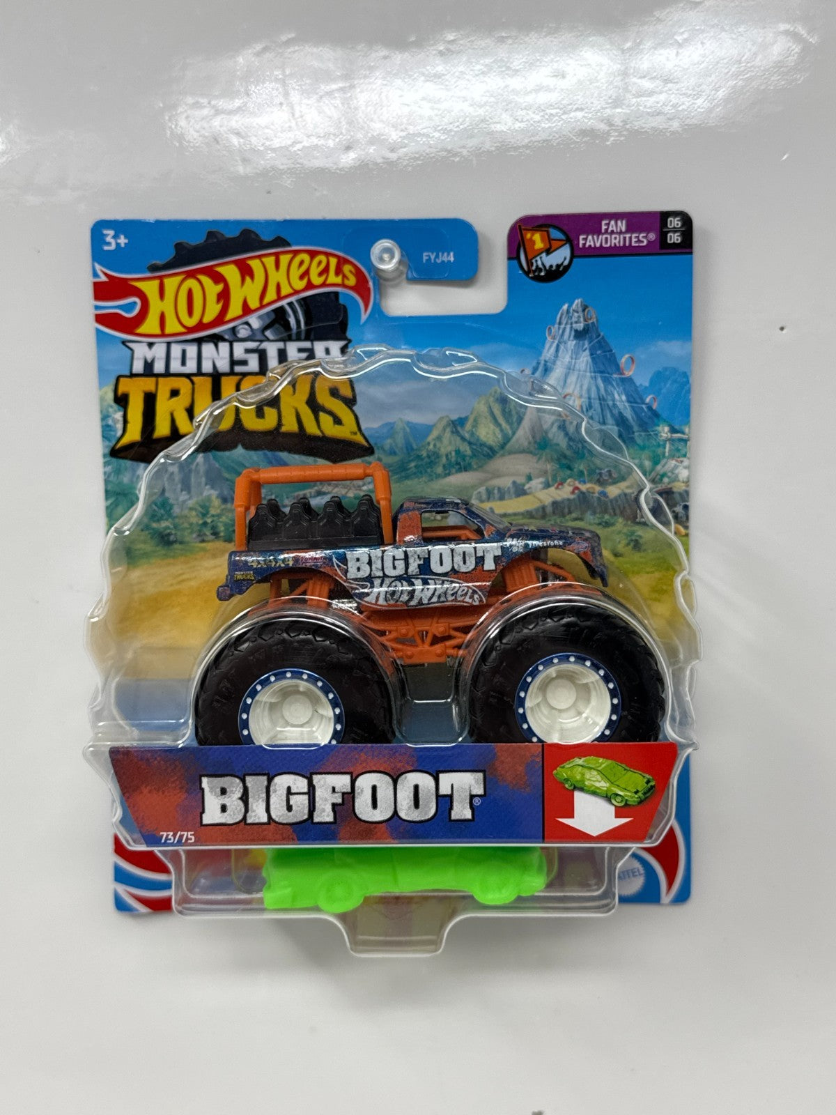 Hot Wheels Monster Trucks Bigfoot 1:64 Diecast Fan Favorites Ride Truck