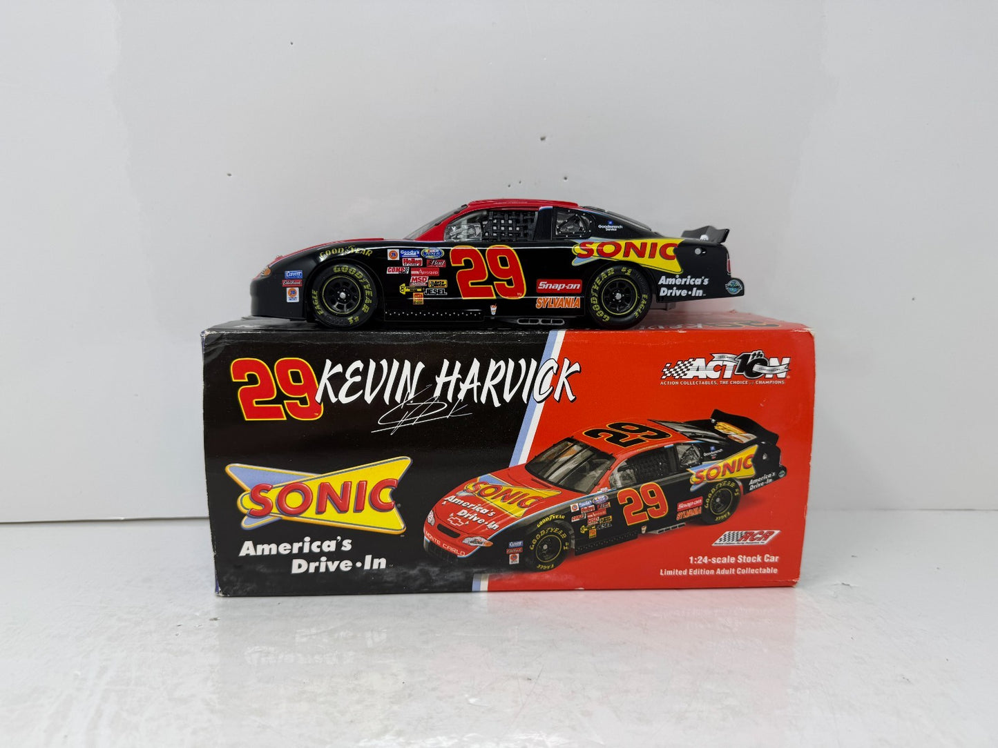 Action Nascar #29 Kevin Harvick Sonic 2002 Chevy Monte Carlo 1:24 Diecast