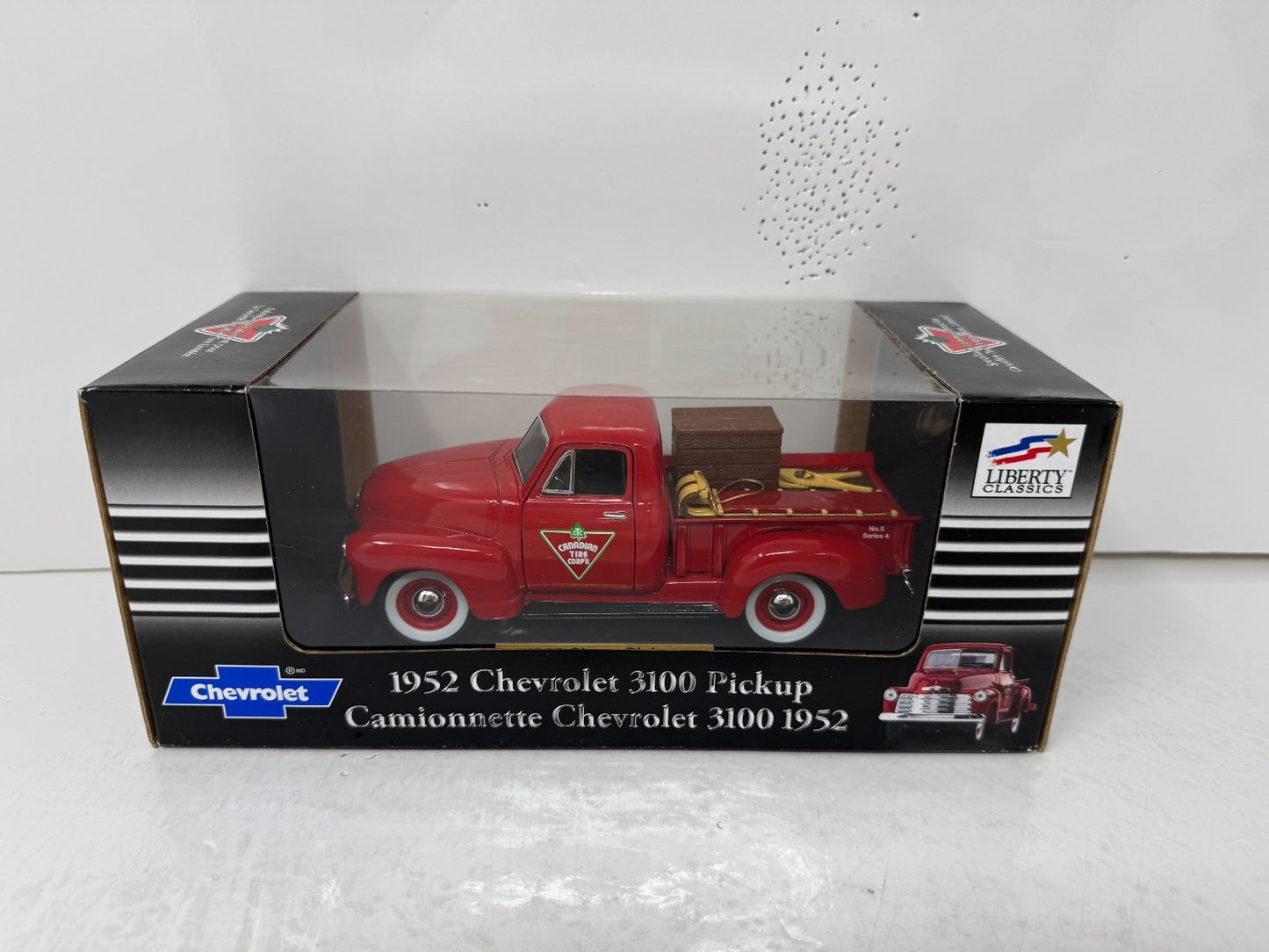 Liberty Classics Canadian Tire 1952 Chevrolet 3100 Pickup 1:24 Diecast Bank