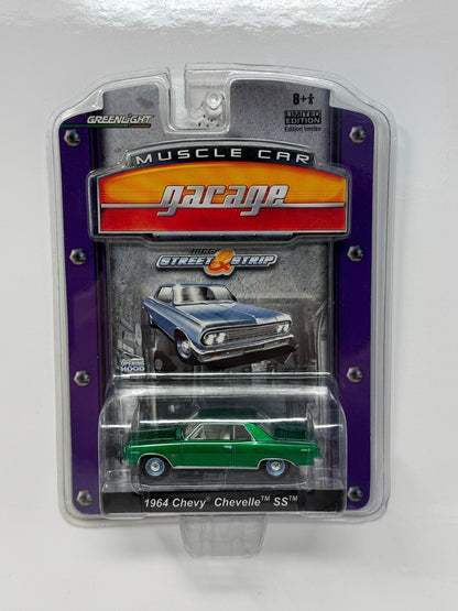 Greenlight Muscle Car Garage 1964 Chevy Chevelle SS CHASE 1:64 Diecast