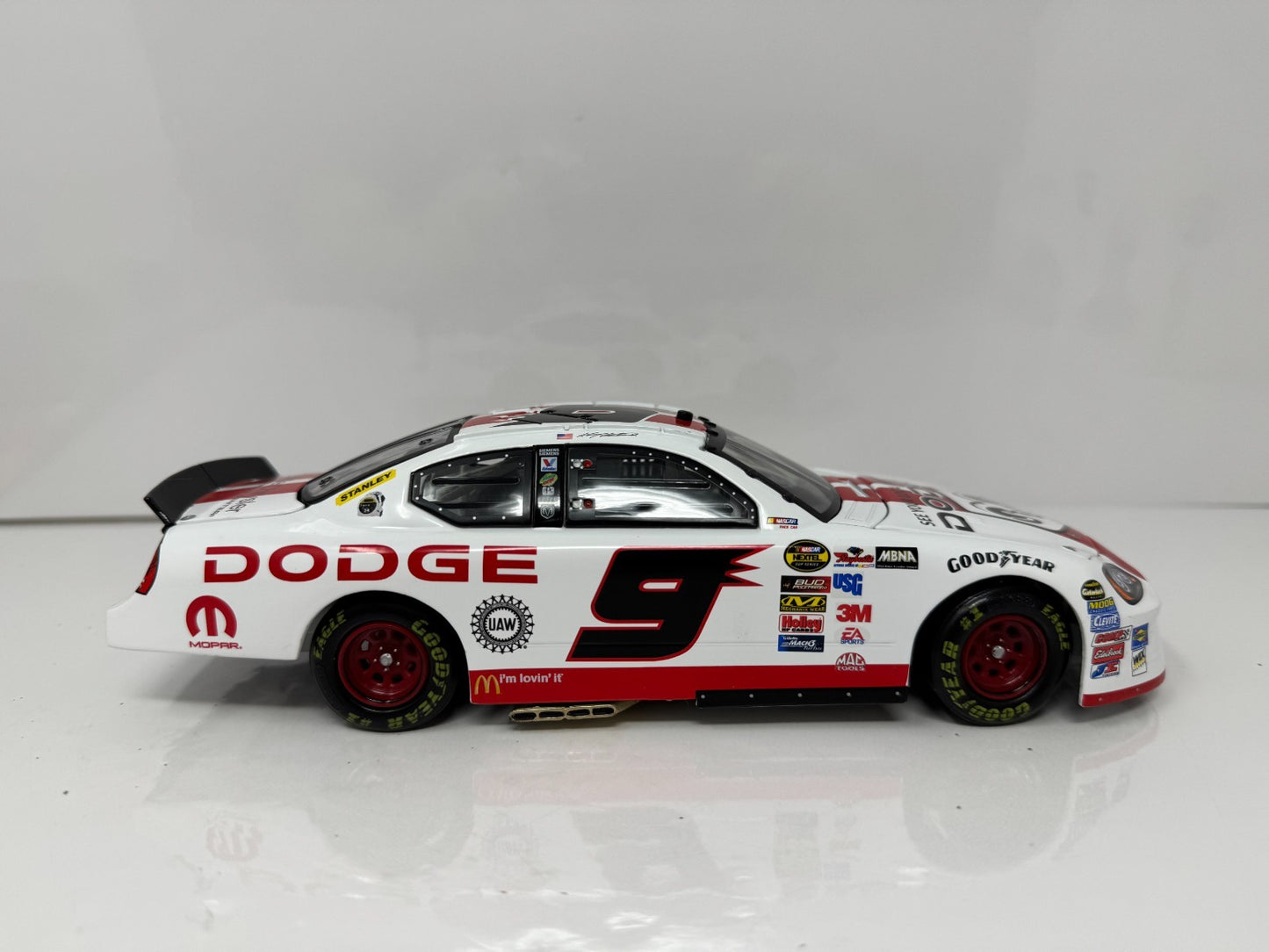 Action NASCAR Kasey Kahne #9 Reverse Pit Cap Car 2005 Dodge Charger 1:24 Diecast