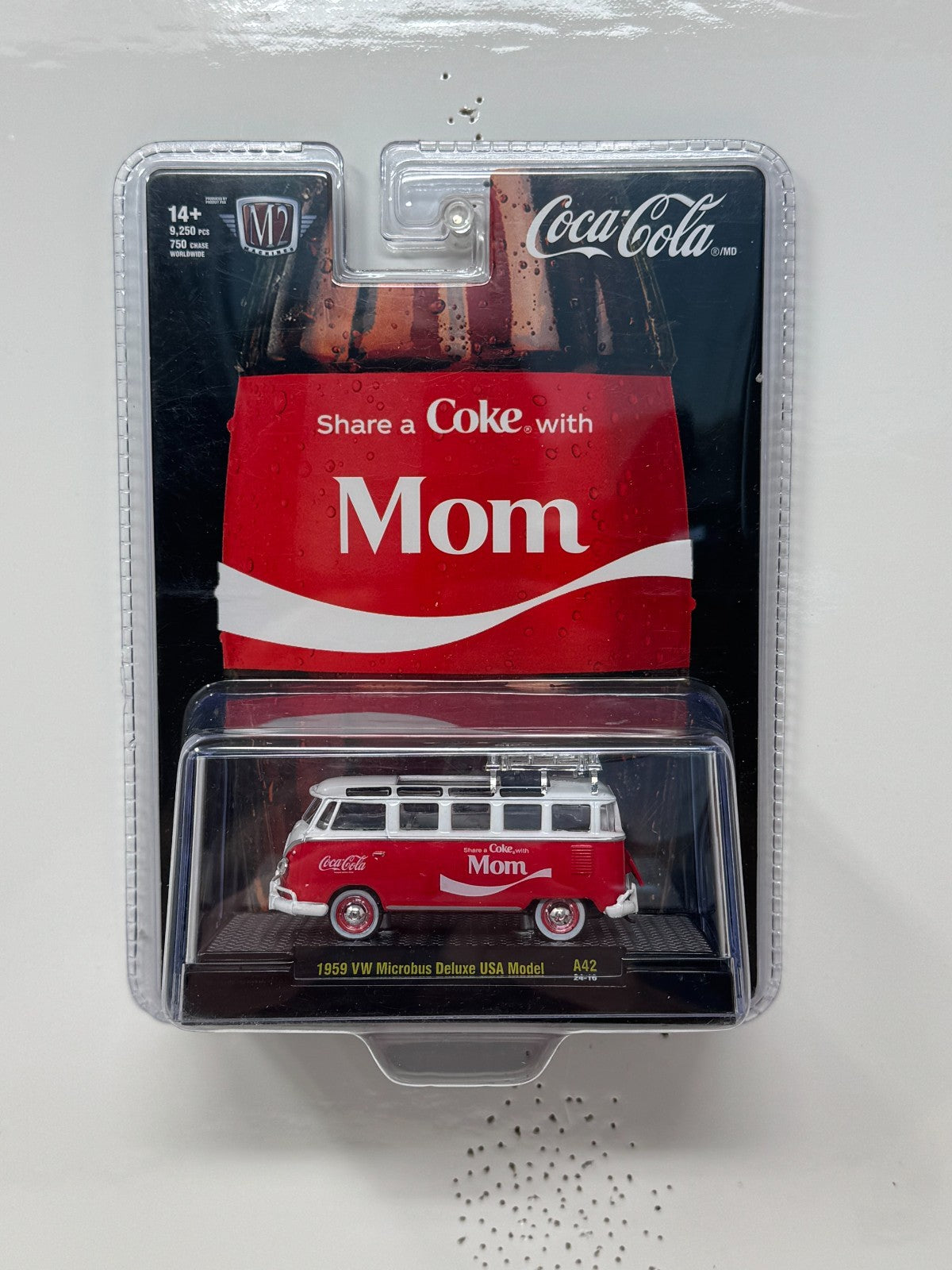 M2 Machines Coca-Cola 1959 Volkswagen Microbus Deluxe USA Model 1:64 Diecast