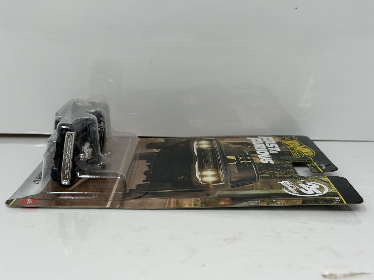 Hot Wheels Premium Fast & Furious 1970 Dodge Charger R/T 1:64 Diecast