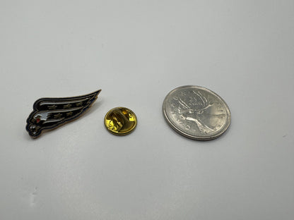 Washington Capitals NHL Hockey Team Logo Lapel Pin UDT1