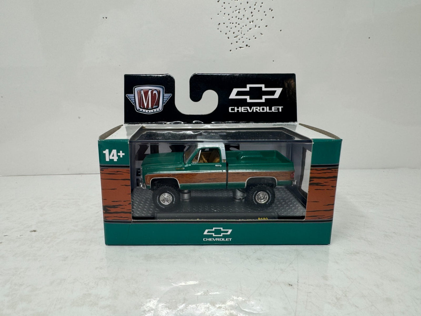 M2 Machines 1973 Chevrolet Cheyenne Super 30 1:64 Diecast