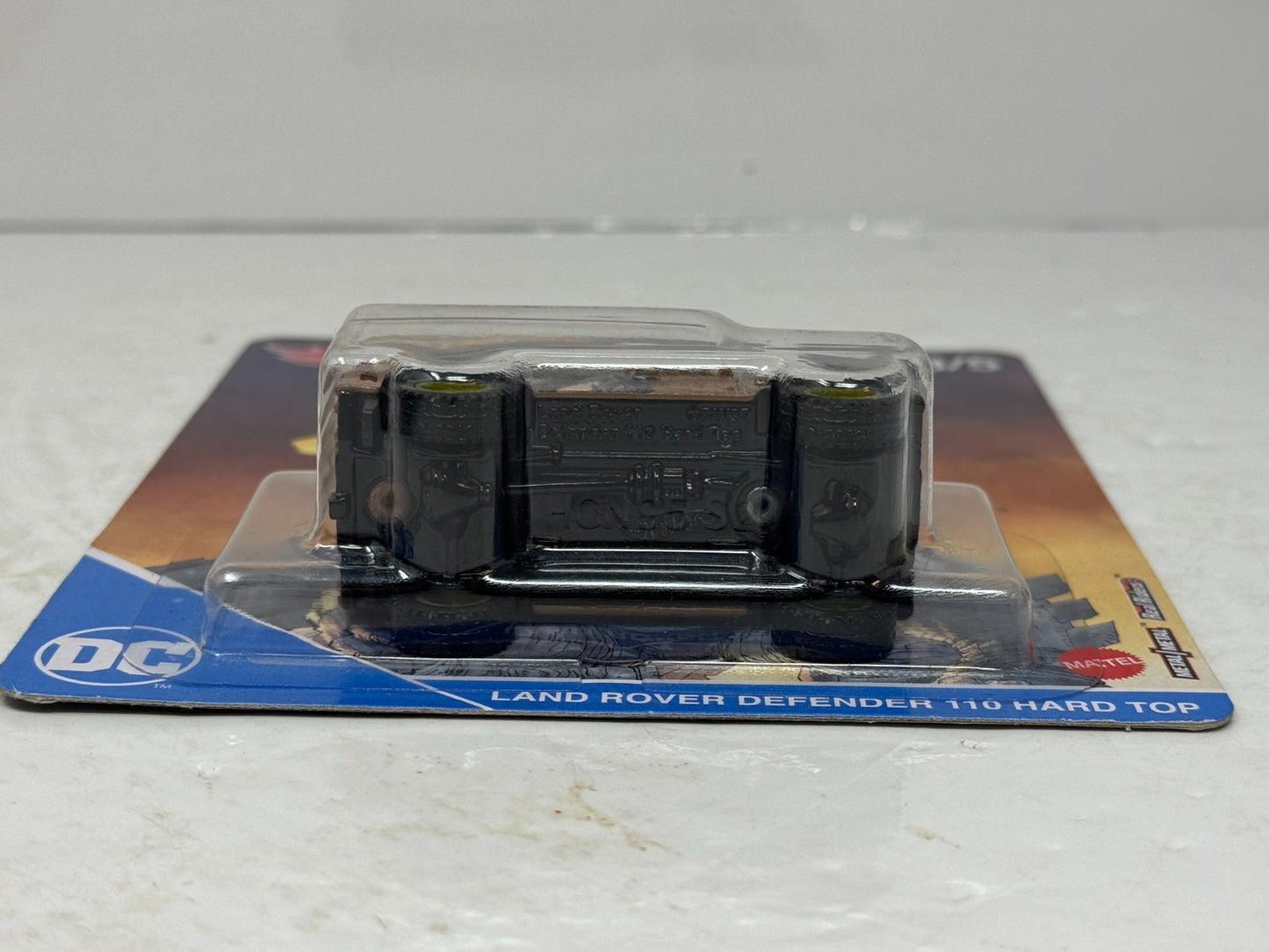 Hot Wheels Premium DC Batman Land Rover Defender 110 Hard Top 1:64 Diecast