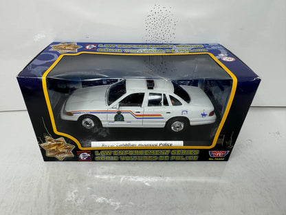 Motormax RCMP Ford Crown Victoria Police Car 1:24 Diecast Law Enforcement