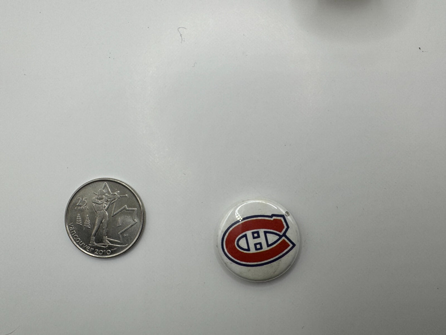 Montreal Canadiens NHL Hockey Team Pin-back Button UDT1