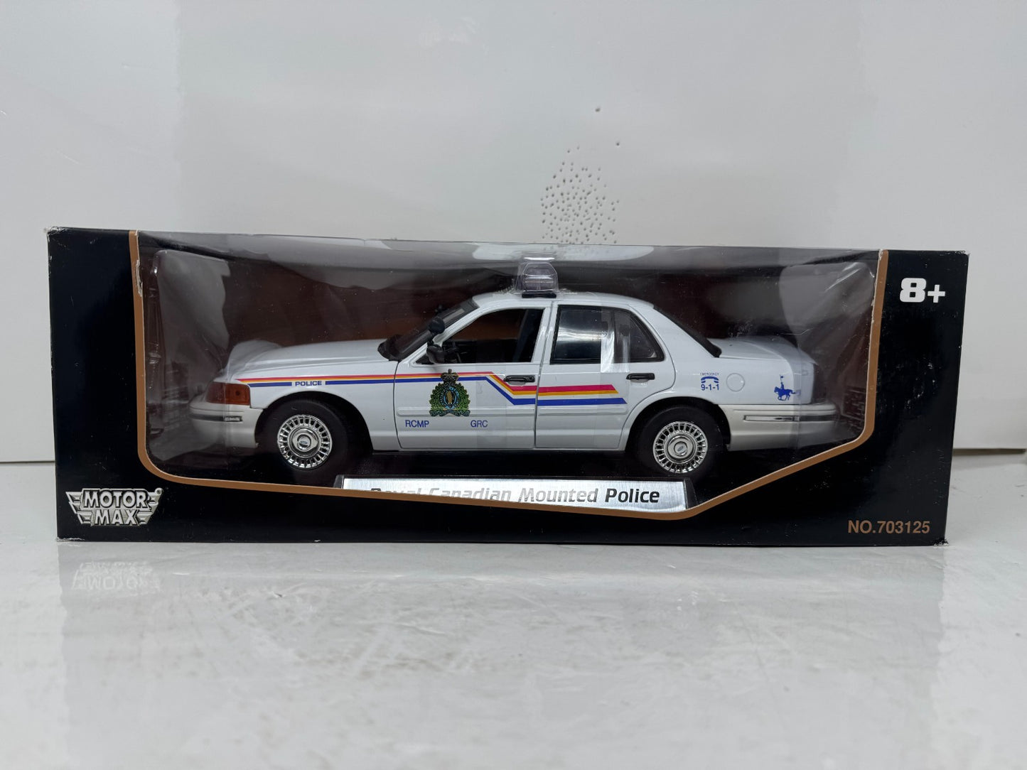 Motor Max RCMP Ford Crown Victoria Police Car 1:18 Diecast