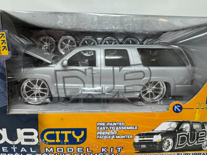 Jada Dub City 2000 Chevy Suburban Gray Metal Model Kit 1:24 Diecast