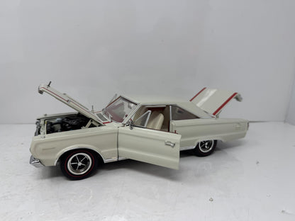 Highway 61 1967 Plymouth GTX 1:18 Diecast