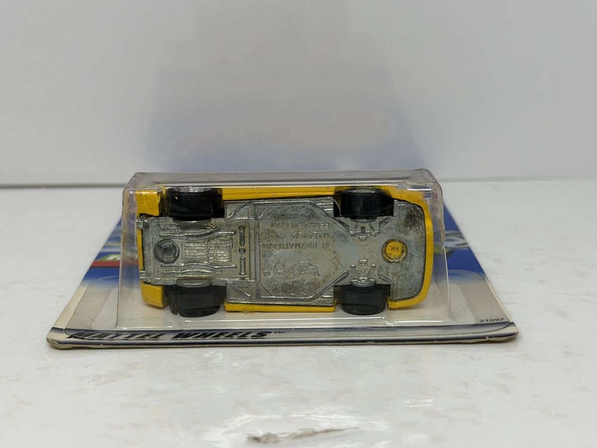 Hot Wheels Treasure Hunt Ferrari F512M 1:64 Diecast Real Riders Yellow