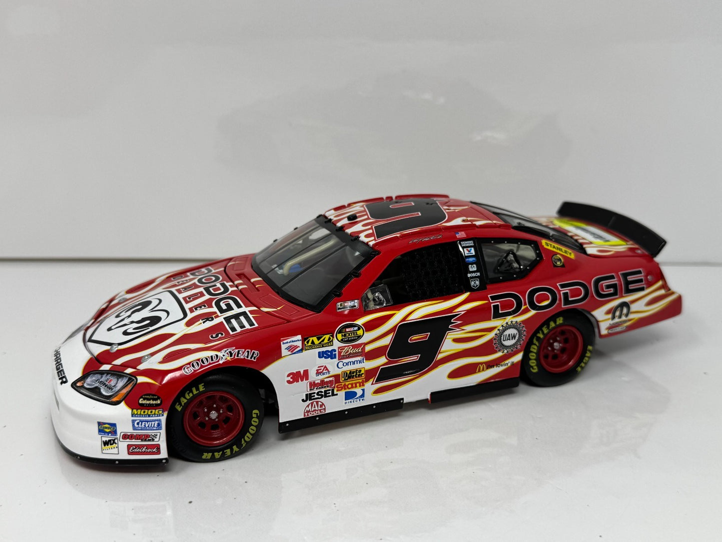 Motorsports Authentics NASCAR Kasey Kahne #9 Dodge Fan Design 2006 1:24 Diecast