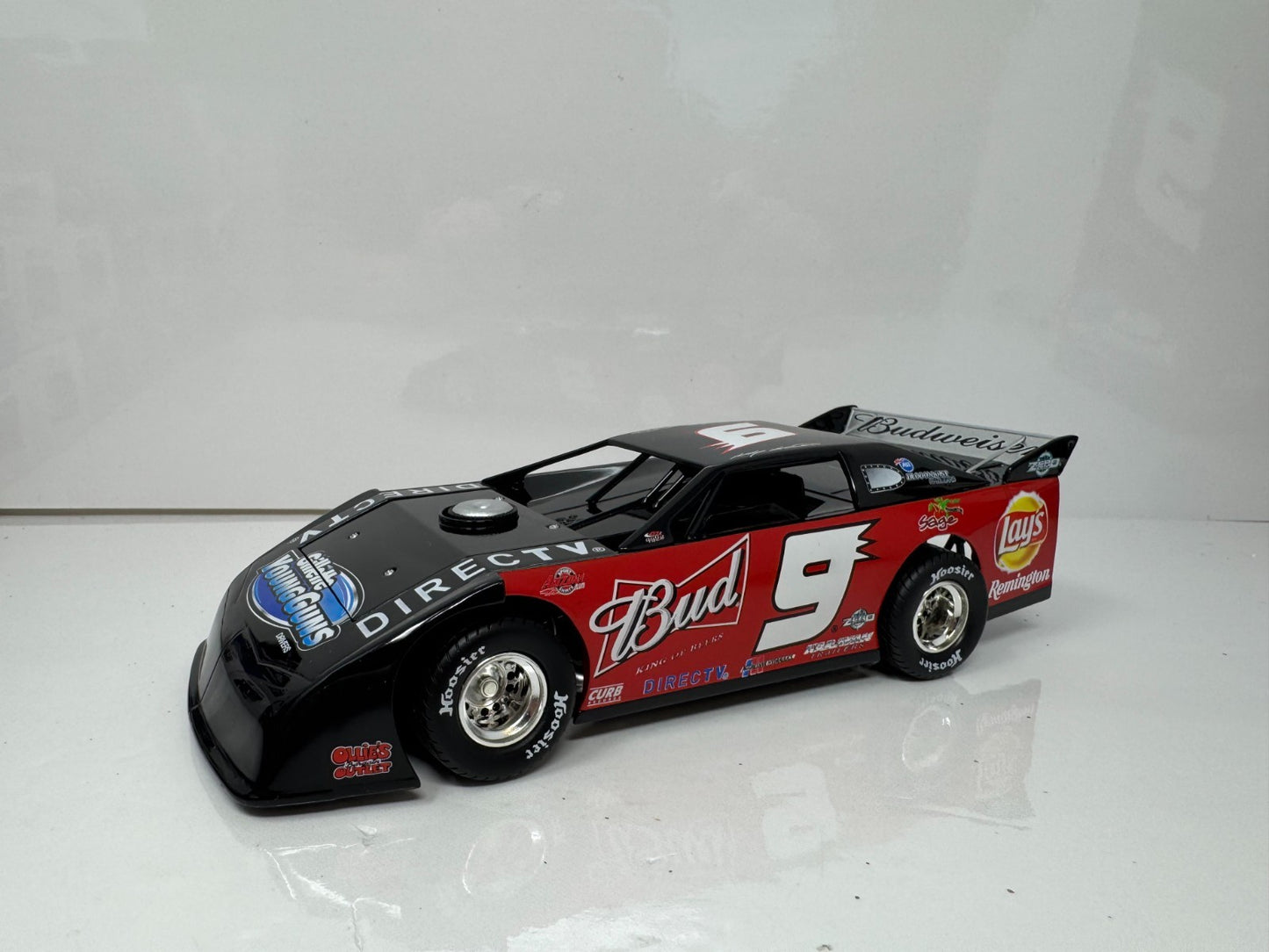 ADC Kasey Kahne #9 Budweiser Gillette Young Guns Dirt Car 1:24 Diecast