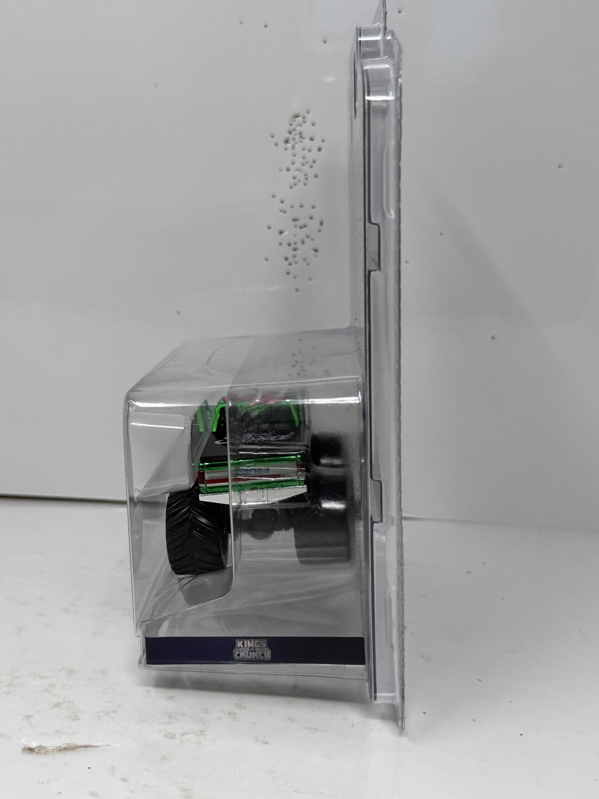 Greenlight Kings of Crunch 1990 Ford F-350 Bigfoot #4 CHASE 1:64 Diecast