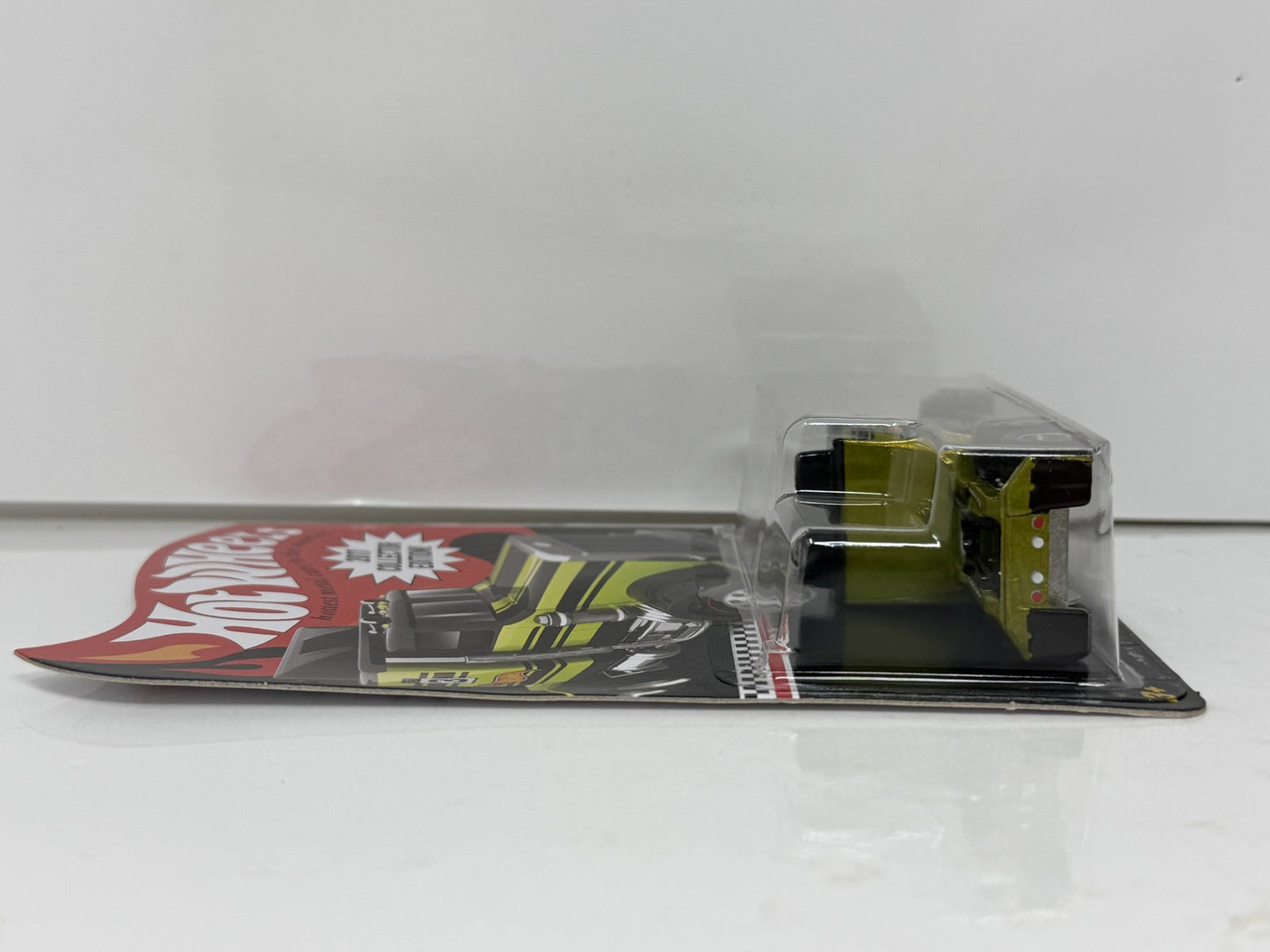 Hot Wheels 2017 Collector Edition Long Gone Toys 'R' Us Mail In 1:64 Diecast