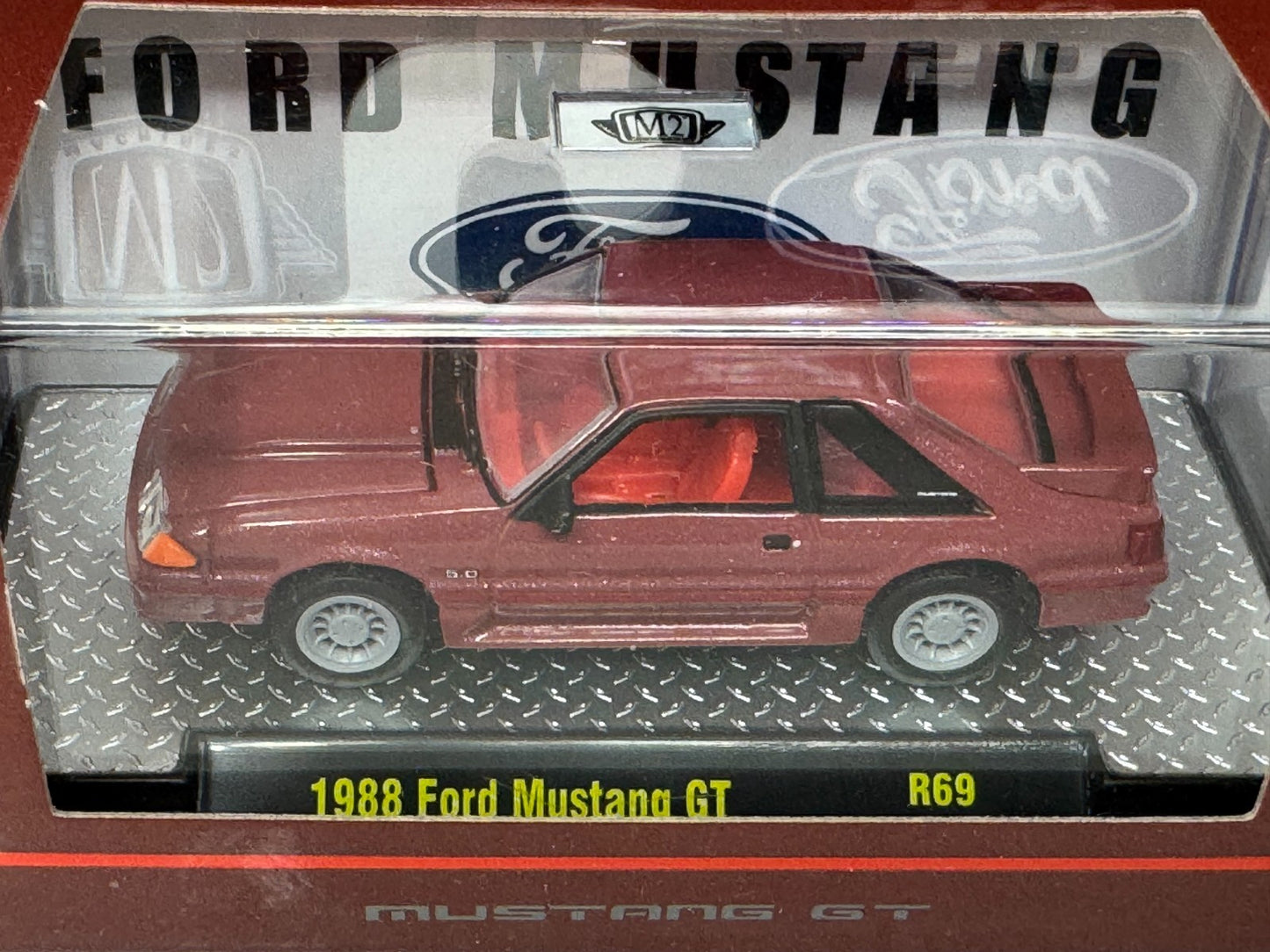 M2 Machines 1988 Ford Mustang GT 5.0 1:64 Diecast