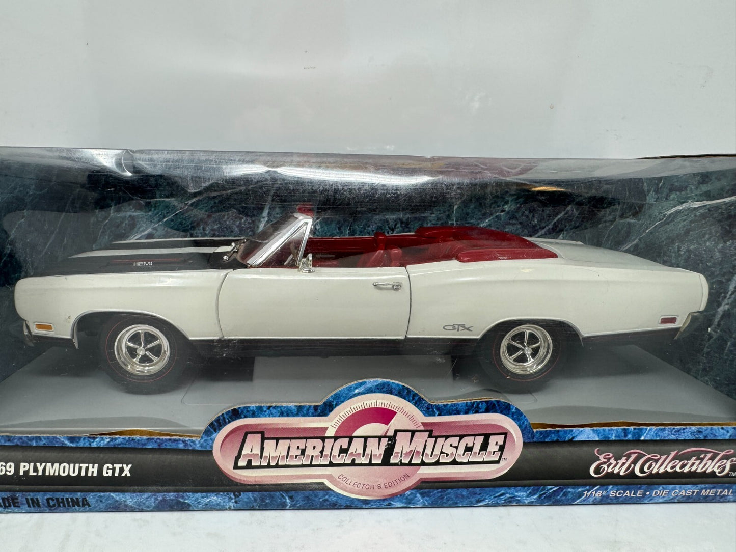 American Muscle 1969 Plymouth GTX Ertl 1:18 Diecast