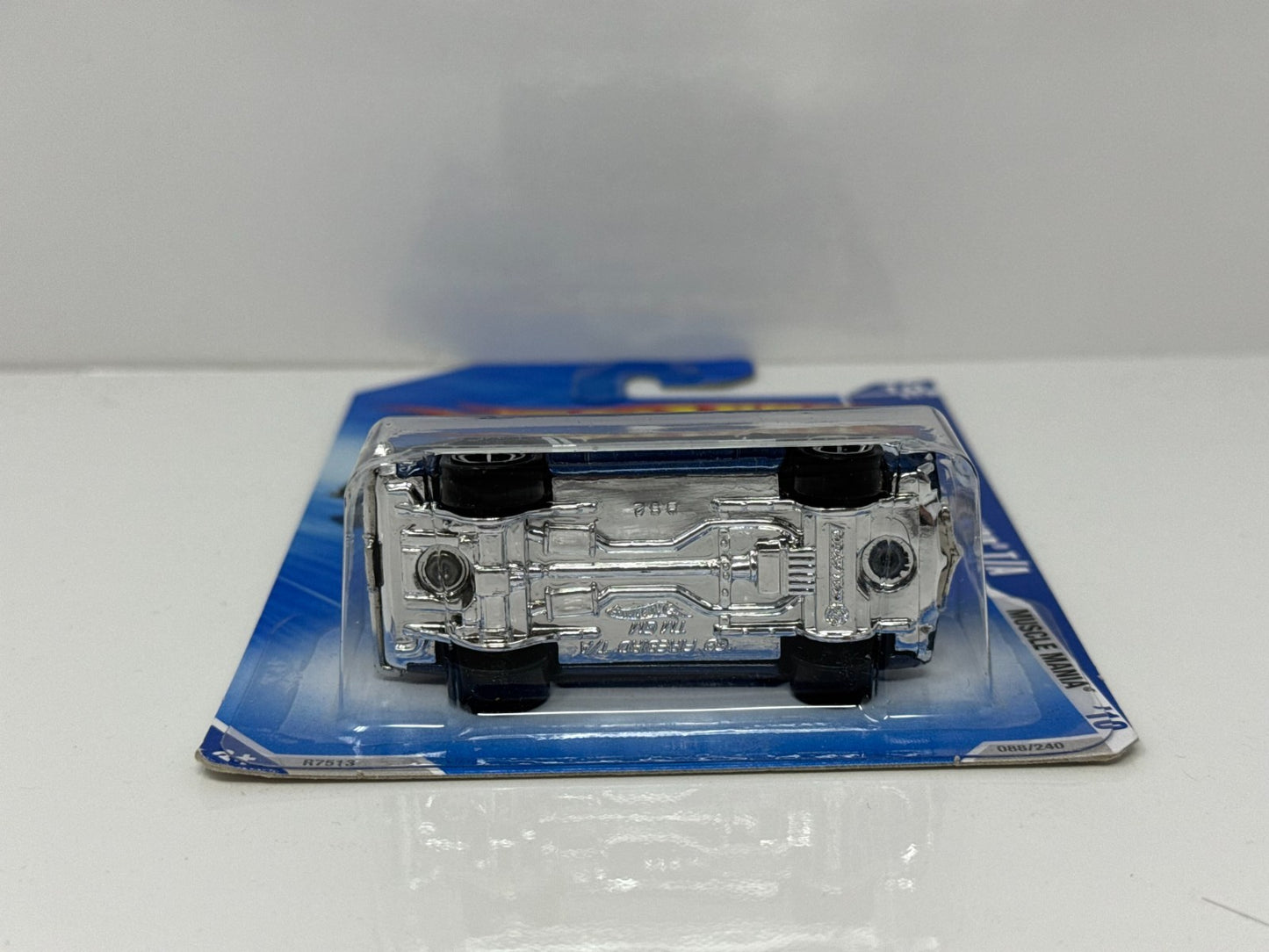 Hot Wheels Muscle Mania 1969 Pontiac Firebird TA 1:64 Diecast Factory Sealed