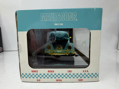 M2 Machines Maui & Sons 1952 Volkswagen Beetle Deluxe CHASE 1:24 Diecast Blue