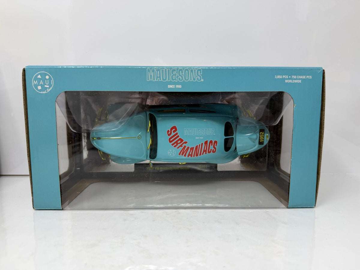 M2 Machines Maui & Sons 1952 Volkswagen Beetle Deluxe CHASE 1:24 Diecast Blue