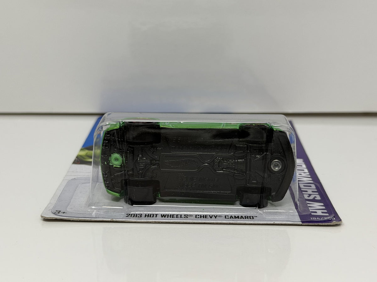 Hot Wheels HW Showroom 2013 Hot Wheels Chevy Camaro 1:64 Diecast Green