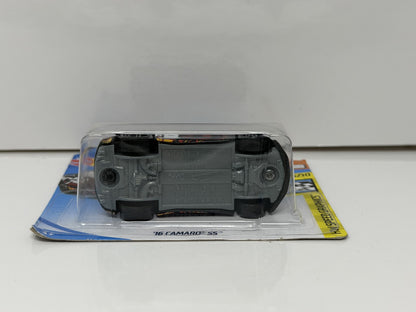 Hot Wheels HW Speed Graphics 2016 Chevy Camaro SS 1:64 Diecast Black Short Card