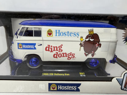 M2 Machines Hostess 1960 Volkswagen Delivery Van CHASE 1:24 Diecast White Blue